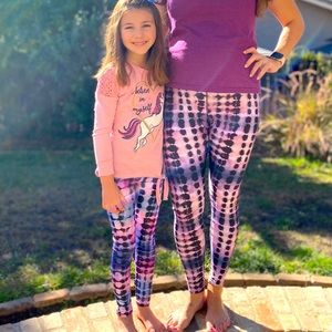Matching mother daughter leggings